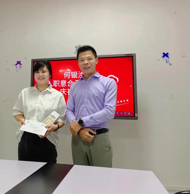 小姐姐入職意合云一周年啦！?。?></a>
                            <a href=
